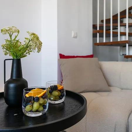 Appartamento Newly Renovated 3bed Penthouse Retreat With Pools In Prime Location *