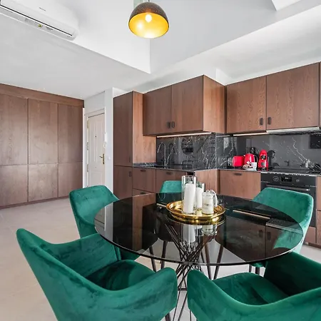 Appartamento Newly Renovated 3bed Penthouse Retreat With Pools In Prime Location *