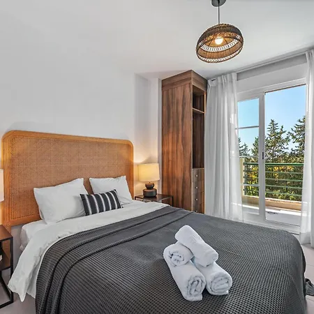 Appartamento Newly Renovated 3bed Penthouse Retreat With Pools In Prime Location
