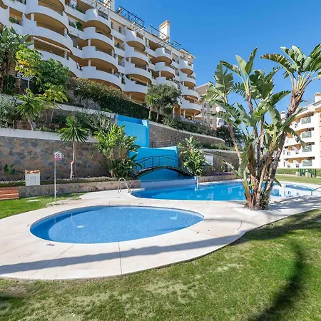 Newly Renovated 3bed Penthouse Retreat With Pools In Prime Location Marbella