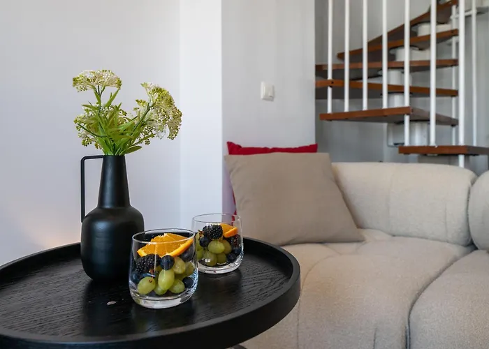 Appartamento Newly Renovated 3bed Penthouse Retreat With Pools In Prime Location *