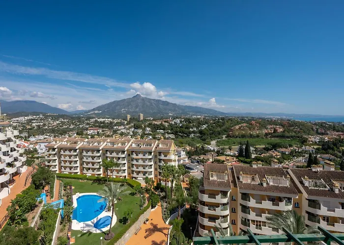 Newly Renovated 3bed Penthouse Retreat With Pools In Prime Location Lejlighed Marbella