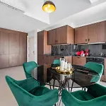 דירה Newly Renovated 3bed Penthouse Retreat With Pools In Prime Location *